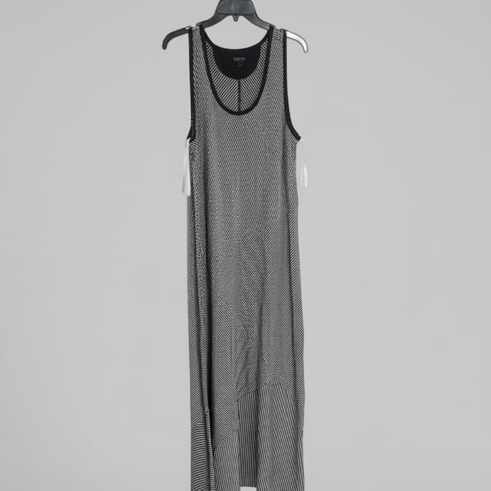 Calvin Klein Performance Quick Dry Top in Black and White